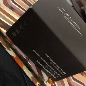 BECCA unused soft light blurring powder